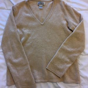 100% Cashmere Sutton Studio Sweater Medium